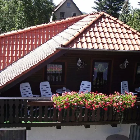 Am Maerchenturm Casa de Férias *